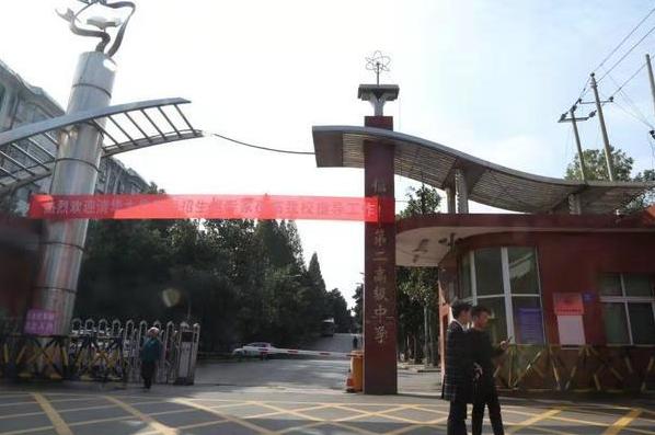 信陽(yáng)車(chē)禍背后的故事，小巷美食寶藏與意外瞬間揭秘