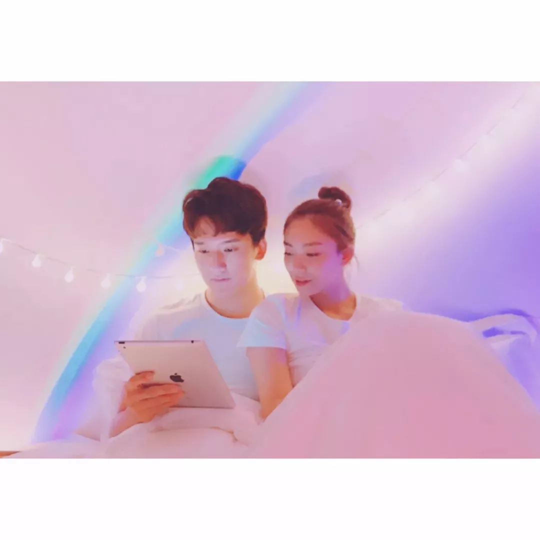 最新白邊情侶頭像2024，愛的日常趣事與甜蜜瞬間