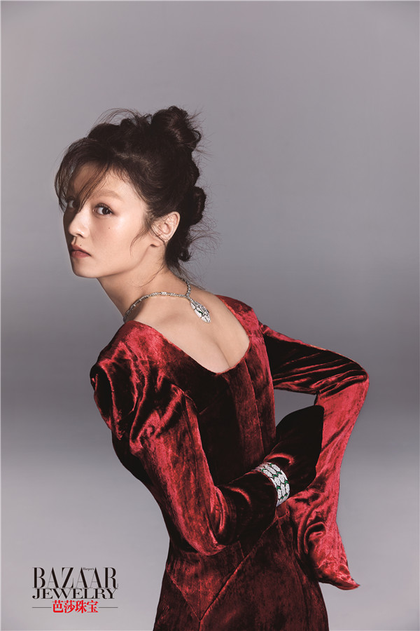 演員春夏照片，光影藝術(shù)中的璀璨人生