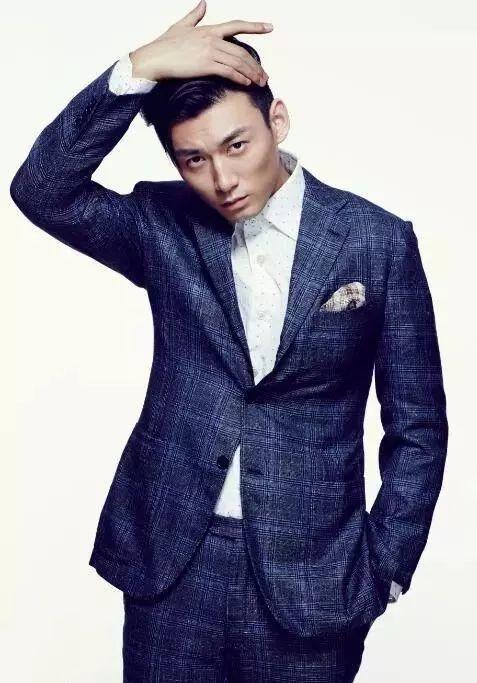 演員王翌舟，從舞臺到熒屏的自信成就之路