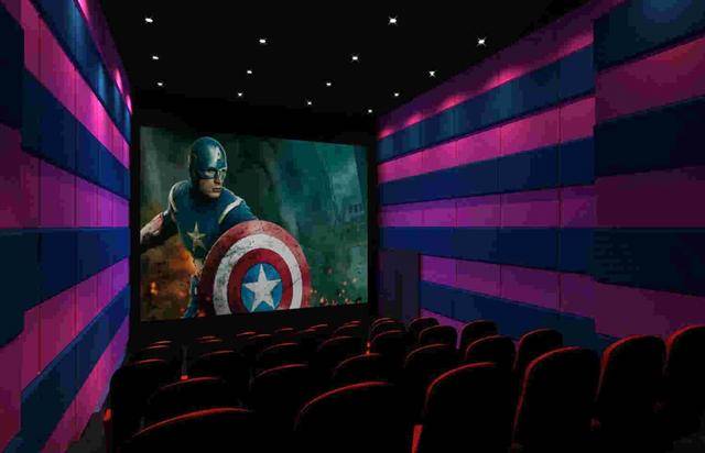 電影院單詞，愛的電影之旅的陪伴與溫馨體驗(yàn)