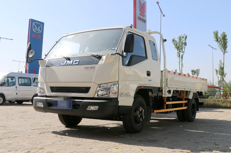 江鈴輕卡一排半最新款，友情滿載的溫馨日常之旅