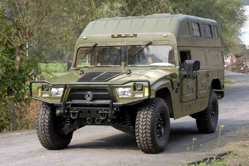 東風(fēng)最新軍車震撼登場，展現(xiàn)雄姿！