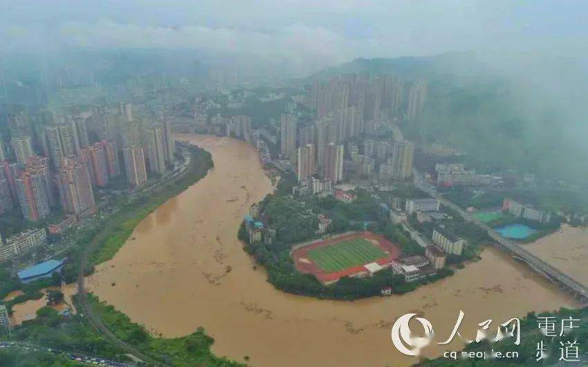 洪峰來襲，背景、事件、影響與時(shí)代重要性解析