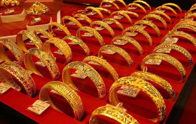 最新黃金回收價格老鳳祥，科技重塑黃金價值，引領(lǐng)未來生活體驗(yàn)
